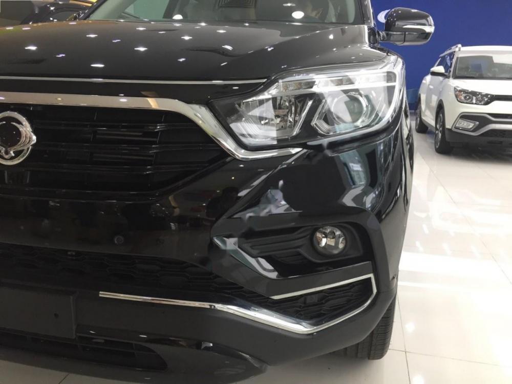 Ssangyong Rexton II   2018 - Cần bán xe Ssangyong Rexton màu đen, số tự động, sản xuất 2018, đi ít