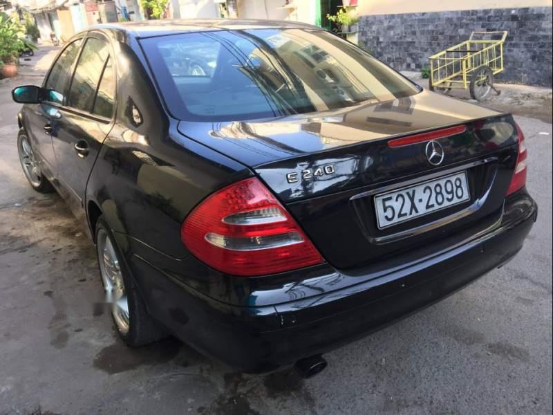 Mercedes-Benz E class E240 2005 - Bán xe Mercedes E240 năm sản xuất 2005, màu đen