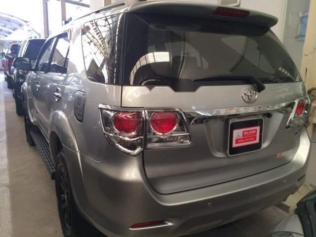 Toyota Fortuner 2014 - Cần bán Toyota Fortuner sản xuất 2014, màu bạc  