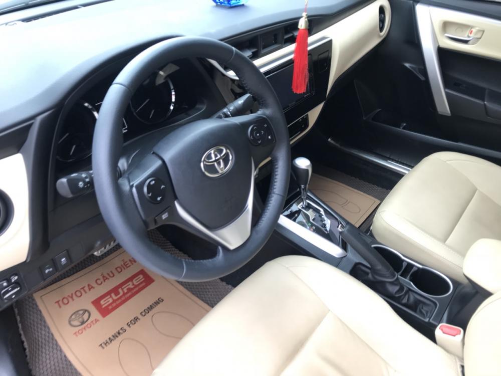 Toyota Corolla altis 1.8AT 2018 - Cần bán Toyota Corolla Altis 1.8AT năm sản xuất 2018, màu đen, giá cạnh tranh