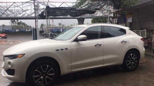 Maserati   3.0 AT  2016 - Bán Maserati Levante 3.0 AT năm 2016, màu trắng, nhập khẩu nguyên chiếc số tự động