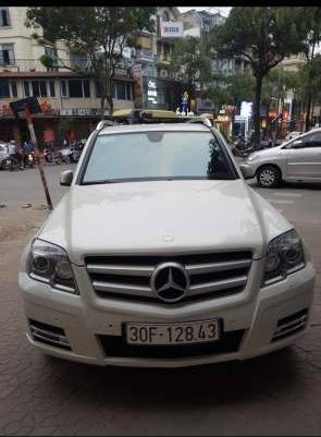 Mercedes-Benz GLK Class  300   2012 - Bán Mercedes GLK300 2012, màu trắng, xe nhập ít sử dụng. 