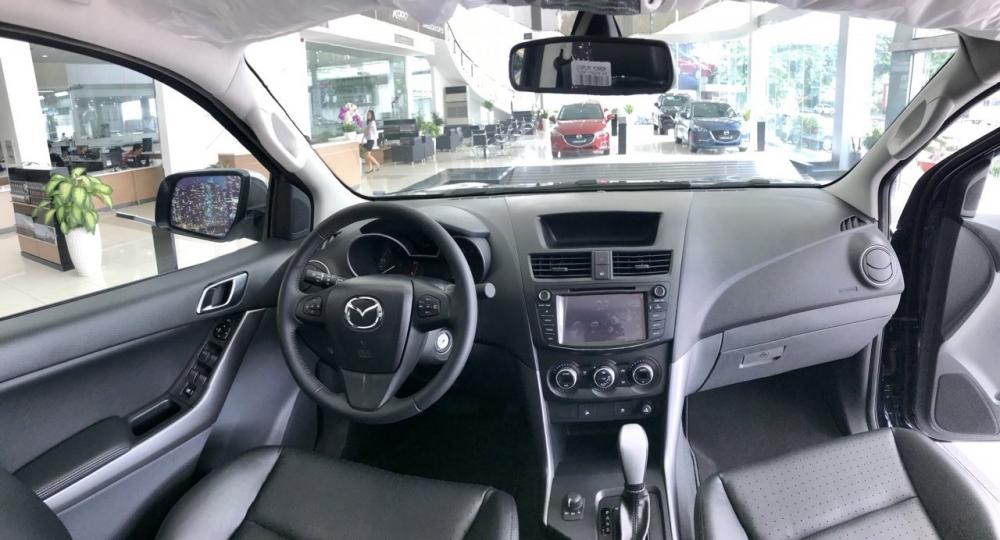 Mazda BT 50 2.2 ATH 2018 - Bán tải BT50 2.2 ATH, giảm tiền mặt + tặng bảo hiểm vật chất khi mua xe trong tháng