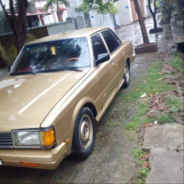 Toyota Cressida 1981 - Bán xe Toyota Cressida năm sản xuất 1981, màu vàng, nhập khẩu nguyên chiếc giá cạnh tranh