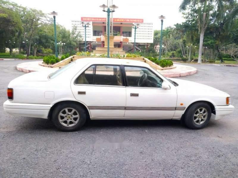 Mazda 929 1998 - Bán xe Mazda 929 đời 1998, màu trắng, xe nhập