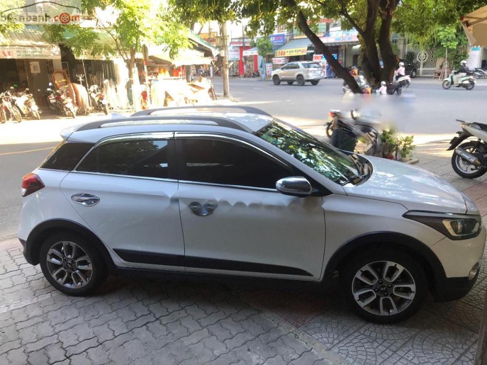 Hyundai i20 Active 2015 - Cần bán xe Hyundai i20 Active đời 2015, màu trắng, xe nhập xe gia đình, giá 500tr