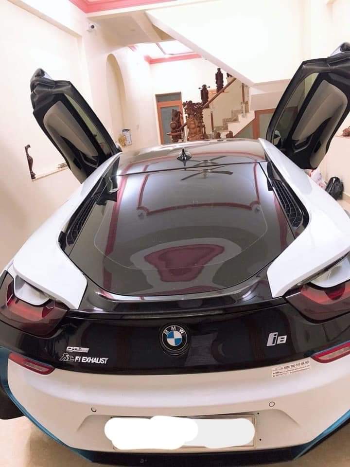 BMW i8 2014 - Cần bán BMW i8 đời 2014, màu trắng nóc đen, nhập khẩu