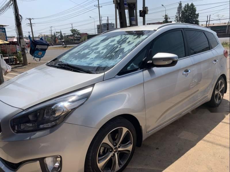 Kia Rondo  AT  2015 - Bán Kia Rondo AT đời 2015, màu bạc, xe nhập