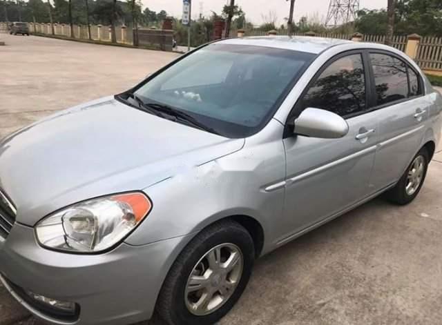 Hyundai Verna 1.4 AT 2009 - Cần bán Hyundai Verna 1.4 AT sản xuất năm 2009, màu bạc chính chủ