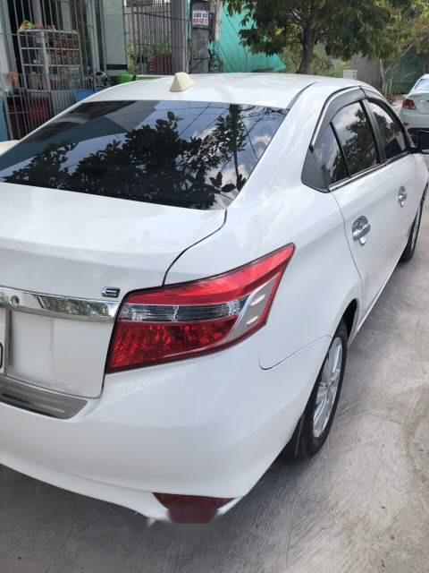 Toyota Vios  1.5E MT 2017 - Bán Toyota Vios 1.5E MT đời 2017, màu trắng, xe gia đình