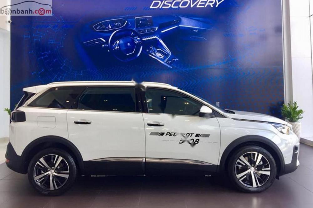 Peugeot 5008 1.6 AT 2018 - Bán xe Peugeot 5008 1.6 AT đời 2018, màu trắng