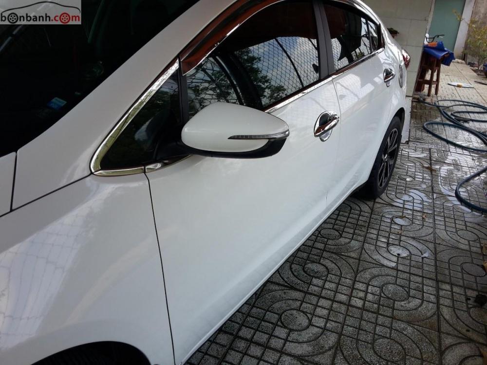 Kia K3 MT 2015 - Bán Kia K3 MT đời 2015, màu trắng như mới, giá tốt