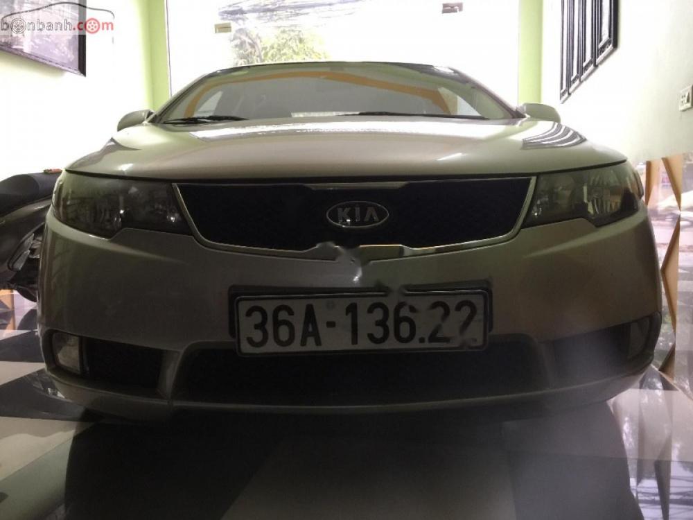 Kia Forte 1.6 MT 2010 - Bán xe cũ Kia Forte 1.6 MT 2010, màu bạc, xe nhập như mới 