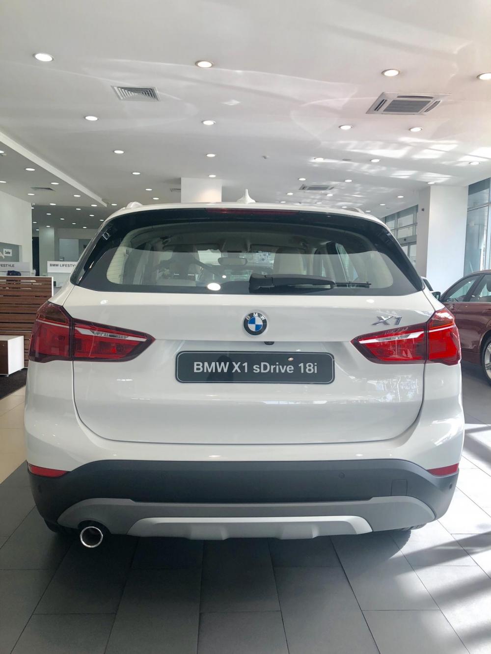 BMW X1   2018 - Bán BMW X1 mới 2018 - Nhập khẩu nguyên chiếc từ Đức - Ưu đãi BHVC + Coupon bảo dưỡng 1 năm