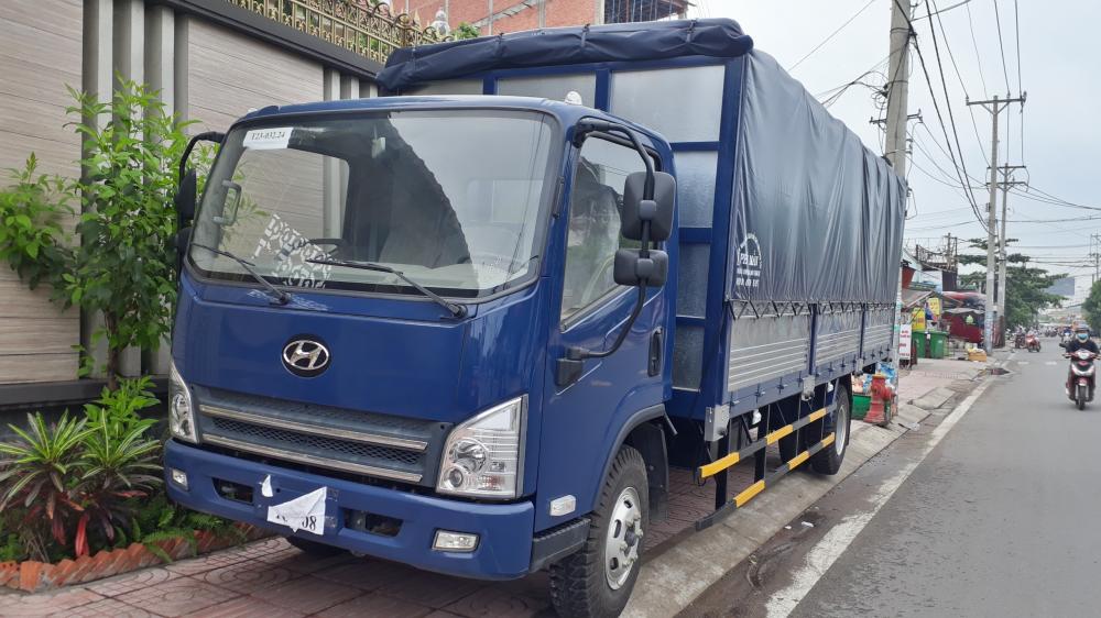 Howo La Dalat 2018 - Cần bán xe tải FAW đời 2018, màu xanh lam, nhập khẩu