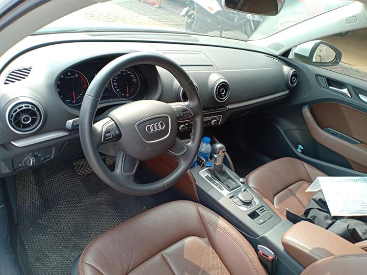 Audi A3 TFSi  2015 - Bán xe Audi A3 TFSi sản xuất 2015, màu trắng, xe nhập, giá chỉ 990 triệu