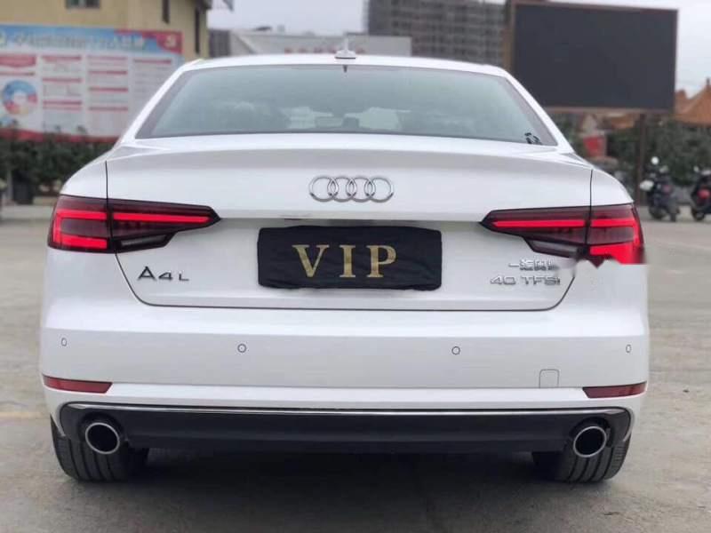 Audi A4  L  2018 - Bán Audi A4L nhập nguyên chiếc từ Lào