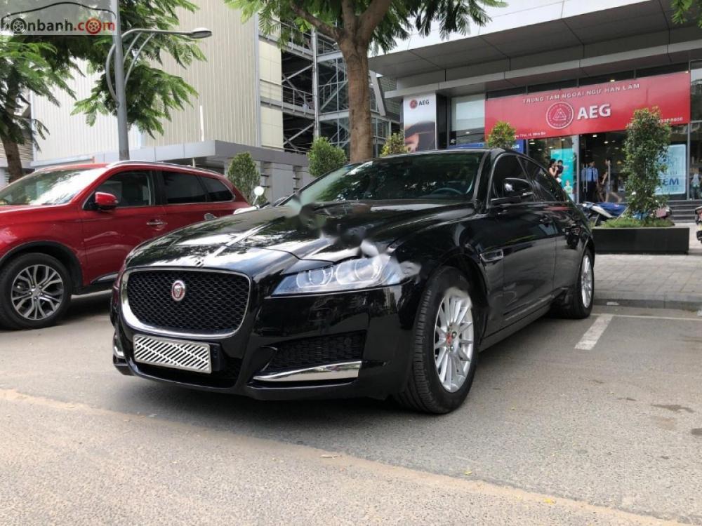 Jaguar XF 2.0 AT 2016 - Bán Jaguar XF đen/kem, Sx 2016, model 2017, đăng ký tháng 6/2018