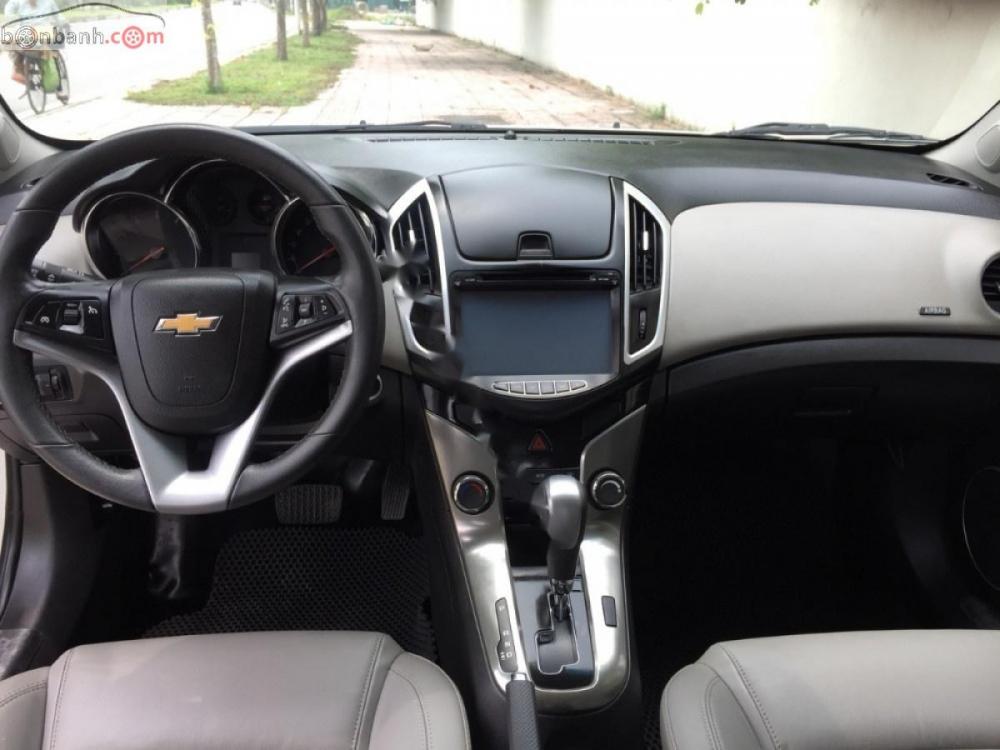 Chevrolet Cruze LTZ 2015 - Bán Chevrolet Cruze LTZ, số tự động, màu trắng, Sx cuối 2015, form mới 2016, một chủ sử dụng kỹ