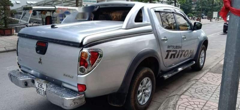 Mitsubishi Triton GLS 2009 - Bán ô tô Mitsubishi Triton GLS sản xuất năm 2009, màu bạc, nhập khẩu nguyên chiếc