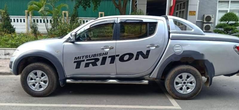 Mitsubishi Triton GLS 2009 - Bán ô tô Mitsubishi Triton GLS sản xuất năm 2009, màu bạc, nhập khẩu nguyên chiếc