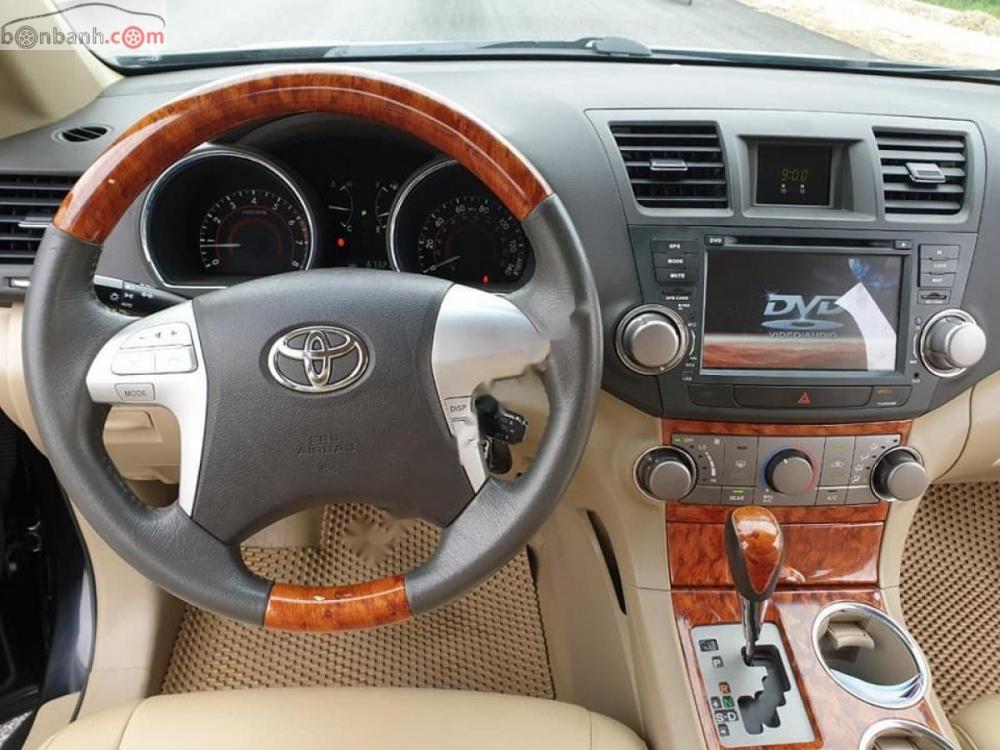 Toyota Highlander 2.7LE 2010 - Bán Toyota Highlander 2.7LE năm 2010, màu đen, nhập khẩu 