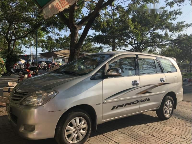 Toyota Innova  MT 2009 - Gia đình cần bán xe Innova cuối 2009, số sàn, xe không chạy dịch vụ, chạy đúng cây số