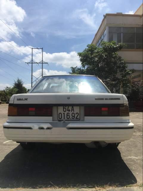 Nissan Bluebird   1987 - Bán Nissan Bluebird năm sản xuất 1987, màu trắng, nhập khẩu, máy nổ êm