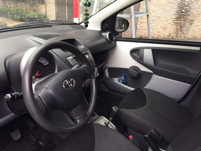 Toyota Aygo   2011 - Gia đình tôi cần bán Toyota Aygo nhập khẩu Cộng Hoà Séc, đăng ký T12/2011