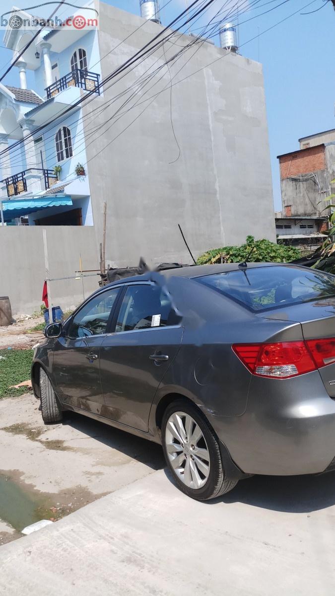 Kia Cerato AT 2009 - Bán Kia Cerato AT năm sản xuất 2009, màu xám, xe nhập số tự động, 355tr