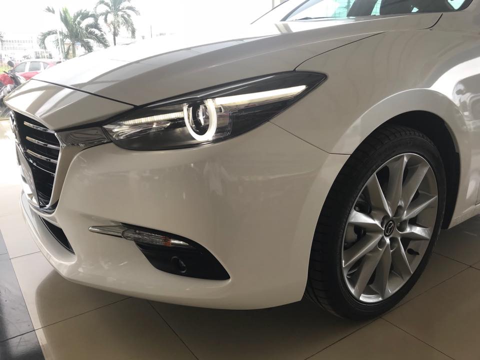 Mazda 3 2.0 2019 - Bán Mazda 3 2.0 sedan 2019 ưu đãi lớn - trả góp 90% - giao xe ngay - Hotline: 0973560137