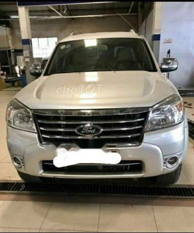 Ford Everest 2011 - Cần bán lại xe Ford Everest sản xuất 2011, màu bạc số tự động