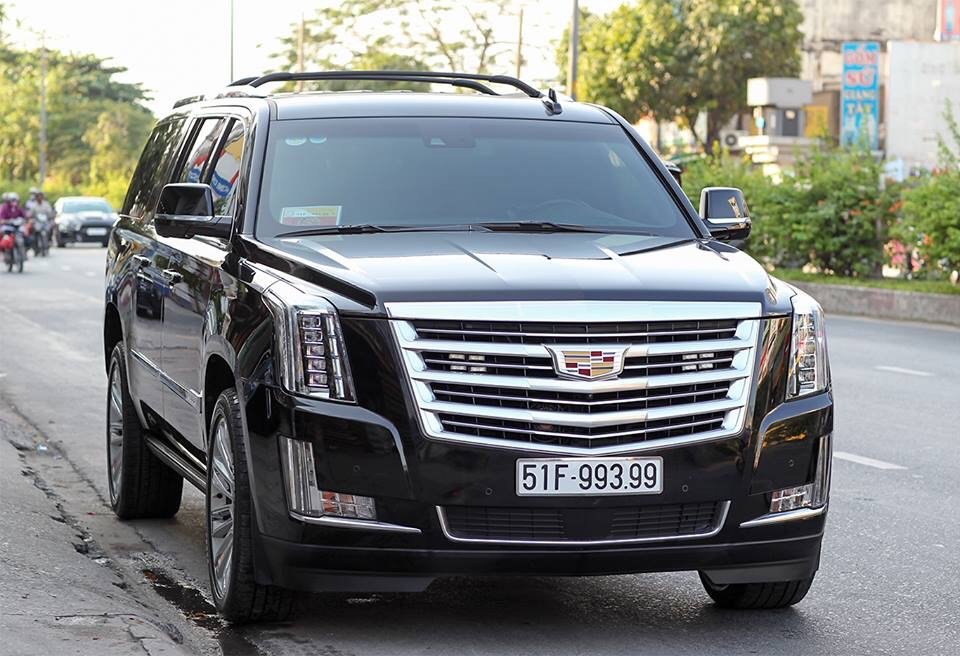 Cadillac Escalade 2015 - Bán xe Cadillac Escalade năm 2015, màu đen, xe gia đình