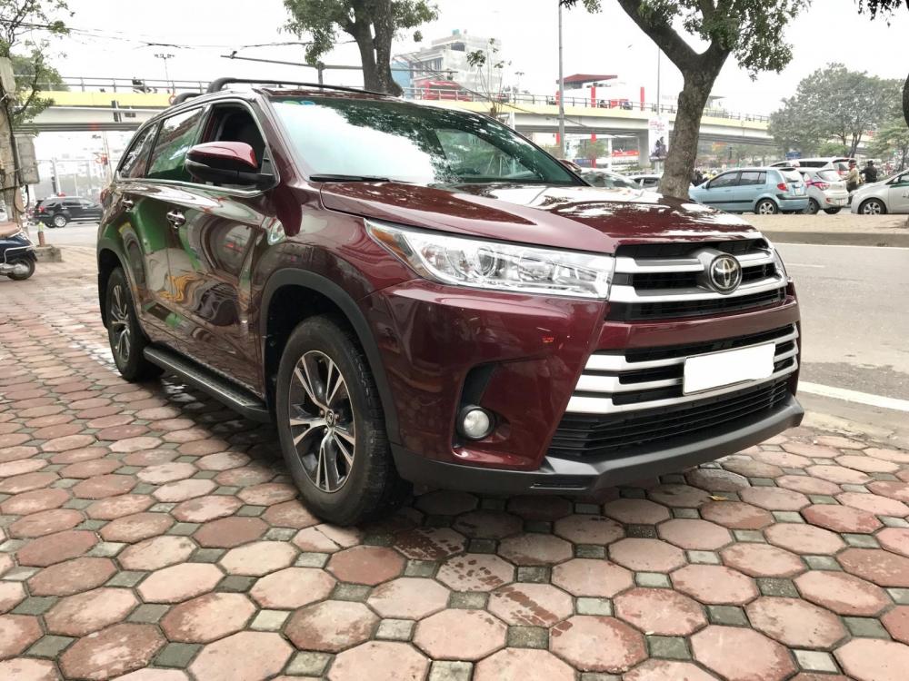 Toyota Highlander LE 2018 - Cần bán xe Toyota Highlander cũ đời 2018 màu đỏ đun, giá cực tốt. LH 093.798.2266