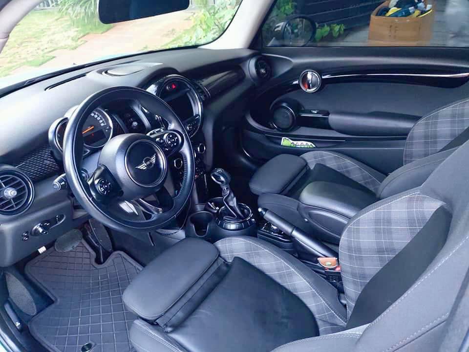 Mini Cooper 2015 - Xe Mini Cooper sản xuất năm 2015, hai màu, xe nhập