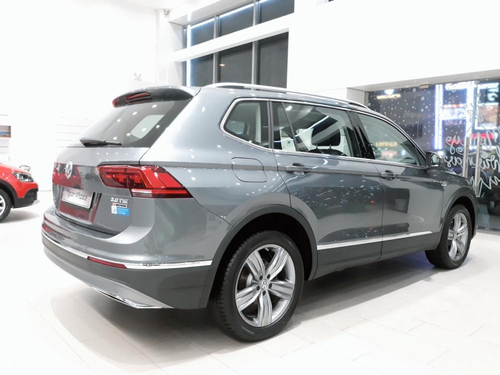 Volkswagen Tiguan   2019 - Bán Volkswagen Tiguan bản cao cấp sản xuất năm 2019, màu đen, nhập khẩu