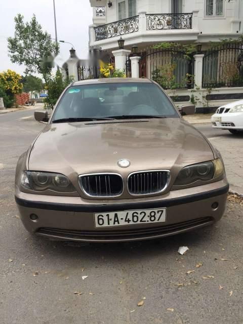 BMW i3 318i 2005 - Cần bán gấp BMW i3 318i sản xuất 2005, màu vàng giá cạnh tranh