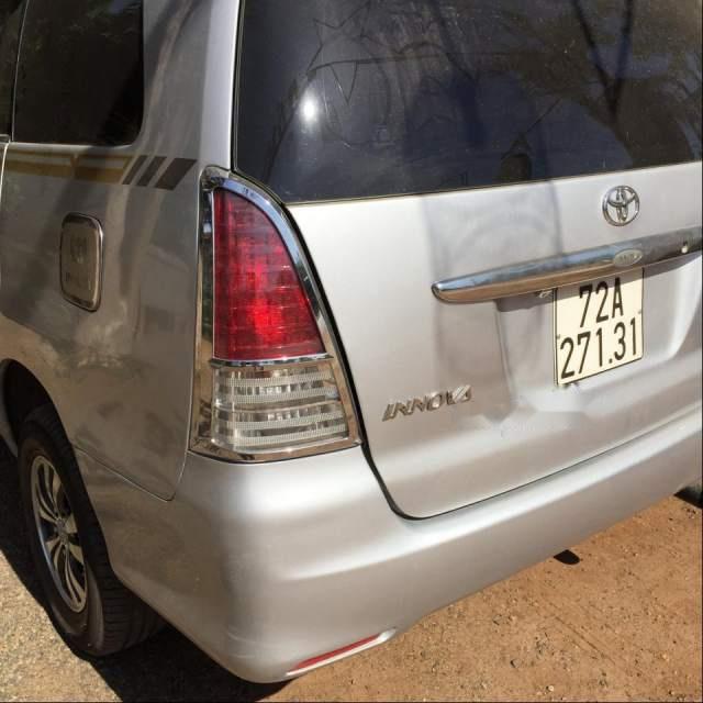 Toyota Innova 2008 - Cần bán gấp Toyota Innova năm 2008, màu bạc, giá tốt