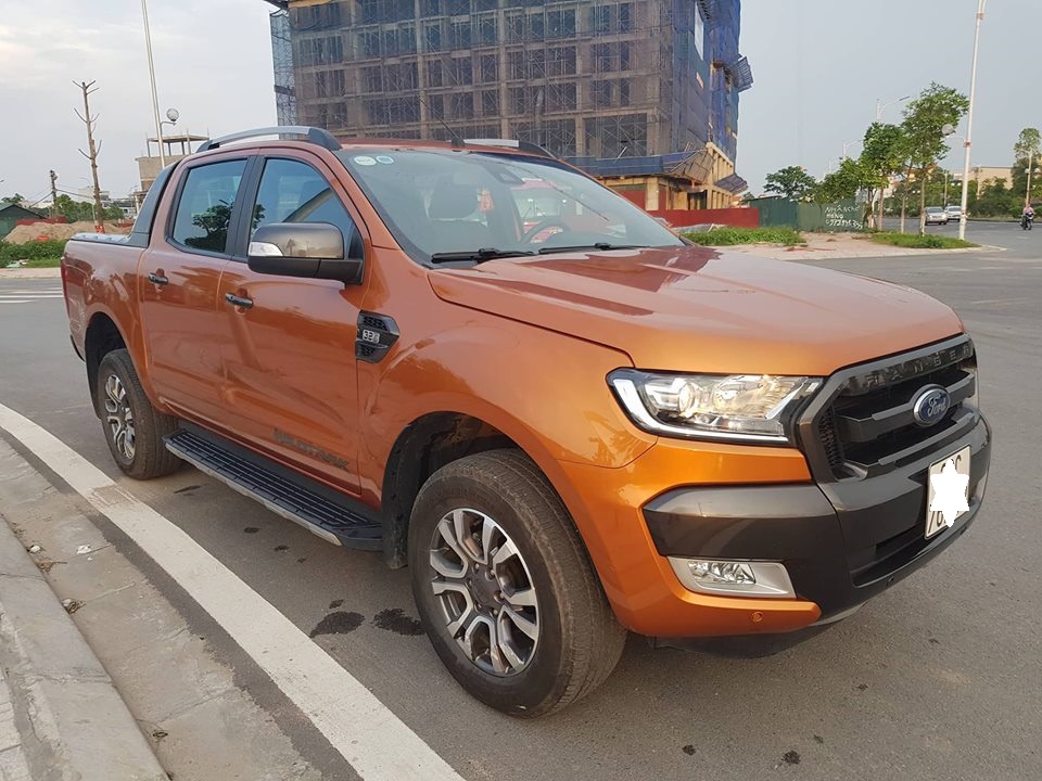 Ford Ranger Wildtrak 3.2 AT  2016 - Cần bán Ford Ranger Wildtrak 3.2 AT đời 2016, màu đỏ, nhập khẩu nguyên chiếc, như mới