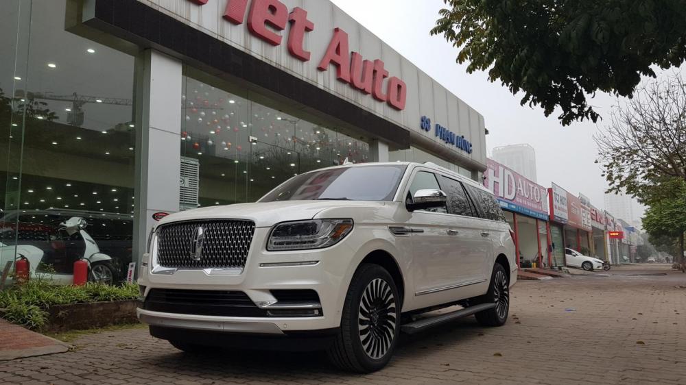 Lincoln Navigator L Black Label 2019 - Cần bán xe Lincoln Navigator L Black Label sản xuất năm 2019, màu trắng, nhập khẩu nguyên chiếc