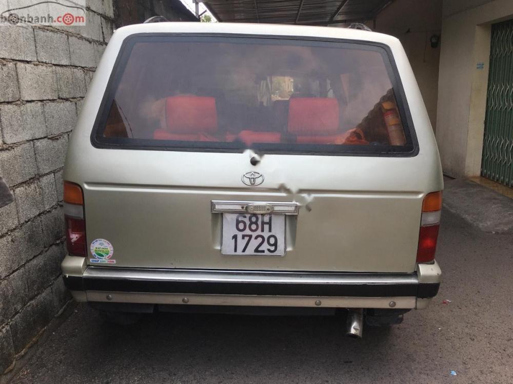 Dodge Caravan 1990 - Cần bán gấp Dodge Caravan năm 1990, màu vàng, phun xăng điện tử