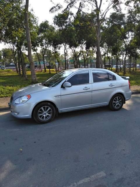 Hyundai Verna 2008 - Cần bán gấp Hyundai Verna sản xuất 2008, màu bạc, nhập khẩu nguyên chiếc, 165 triệu