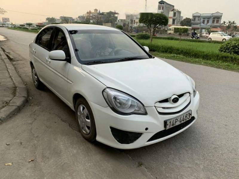 Hyundai Verna 2010 - Cần bán lại xe Hyundai Verna năm sản xuất 2010, màu trắng, xe nhập