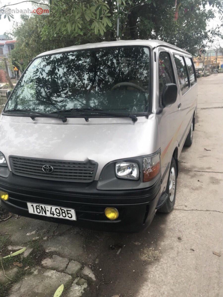 Toyota Hiace 2004 - Cần bán lại xe cũ Toyota Hiace đời 2004