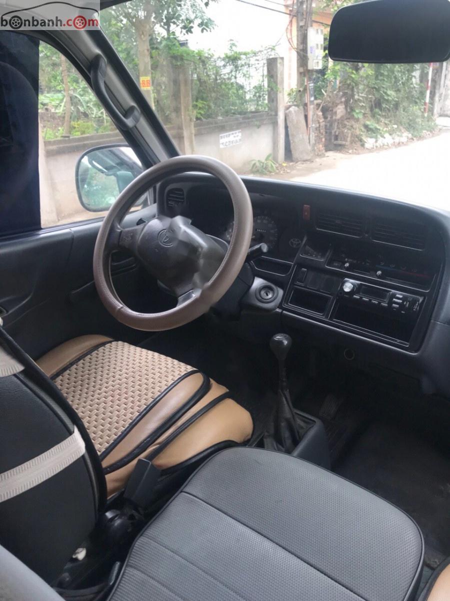 Toyota Hiace 2004 - Cần bán lại xe cũ Toyota Hiace đời 2004