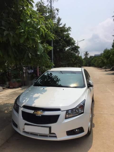 Chevrolet Cruze LTZ 2015 - Bán Chevrolet Cruze LTZ đời 2015, màu trắng