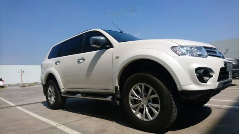 Mitsubishi Pajero   Sport 2.5MT 2016 - Bán Mitsubishi Pajero Sport 2.5MT sản xuất năm 2016, màu trắng giá cạnh tranh