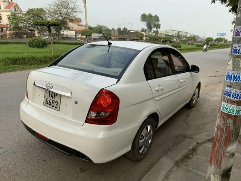 Hyundai Verna 2010 - Cần bán lại xe Hyundai Verna năm sản xuất 2010, màu trắng, xe nhập