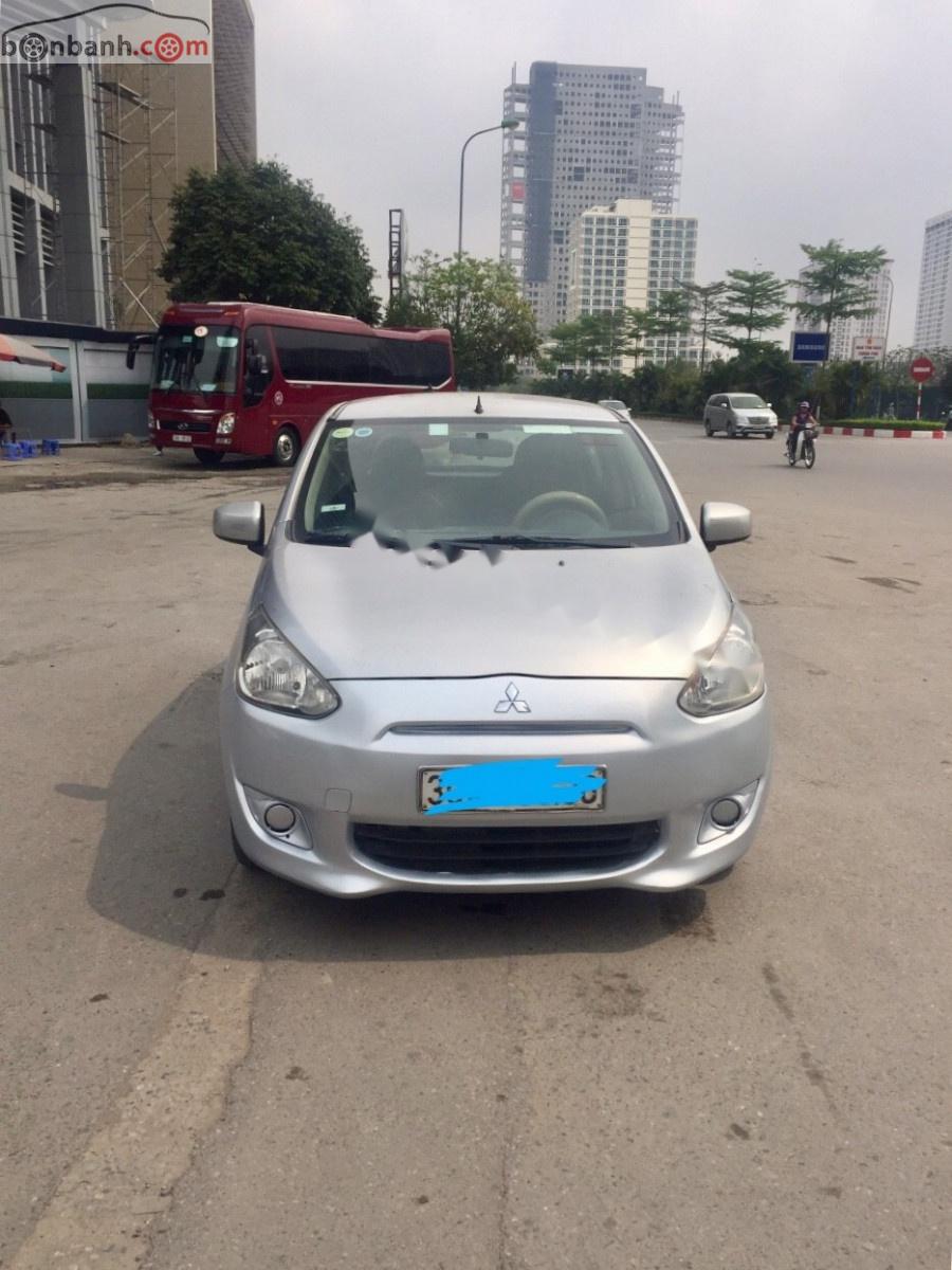 Mitsubishi Mirage 2014 - Cần bán xe Mitsubishi Mirage sản xuất 2014, màu bạc, nhập khẩu nguyên chiếc, giá tốt