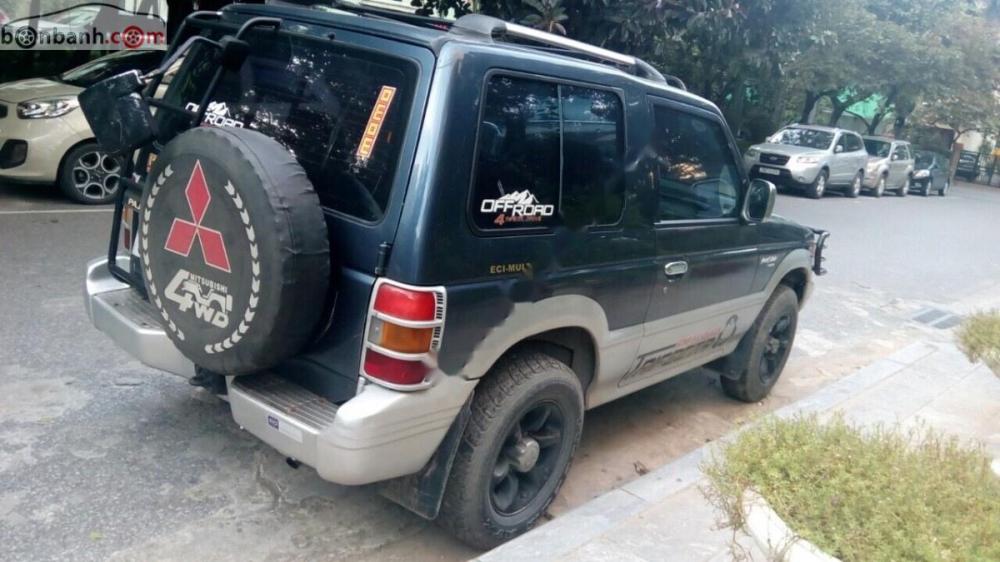 Mitsubishi Pajero 2.4 Hardtop 1994 - Cần bán lại xe Mitsubishi Pajero 2.4 Hardtop đời 1994, màu xanh lam 